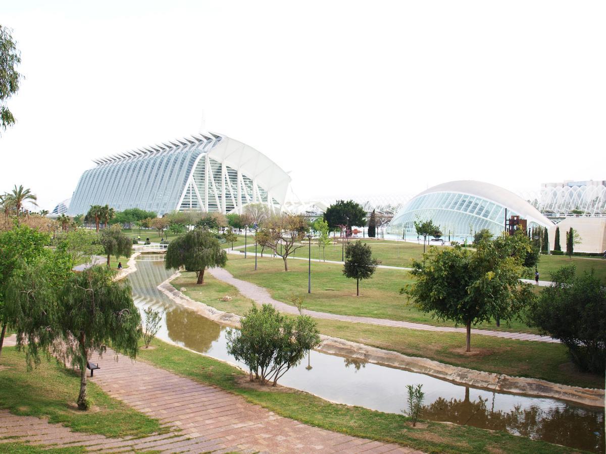 Apartup Green Opera Views บาเลนเซีย ภายนอก รูปภาพ