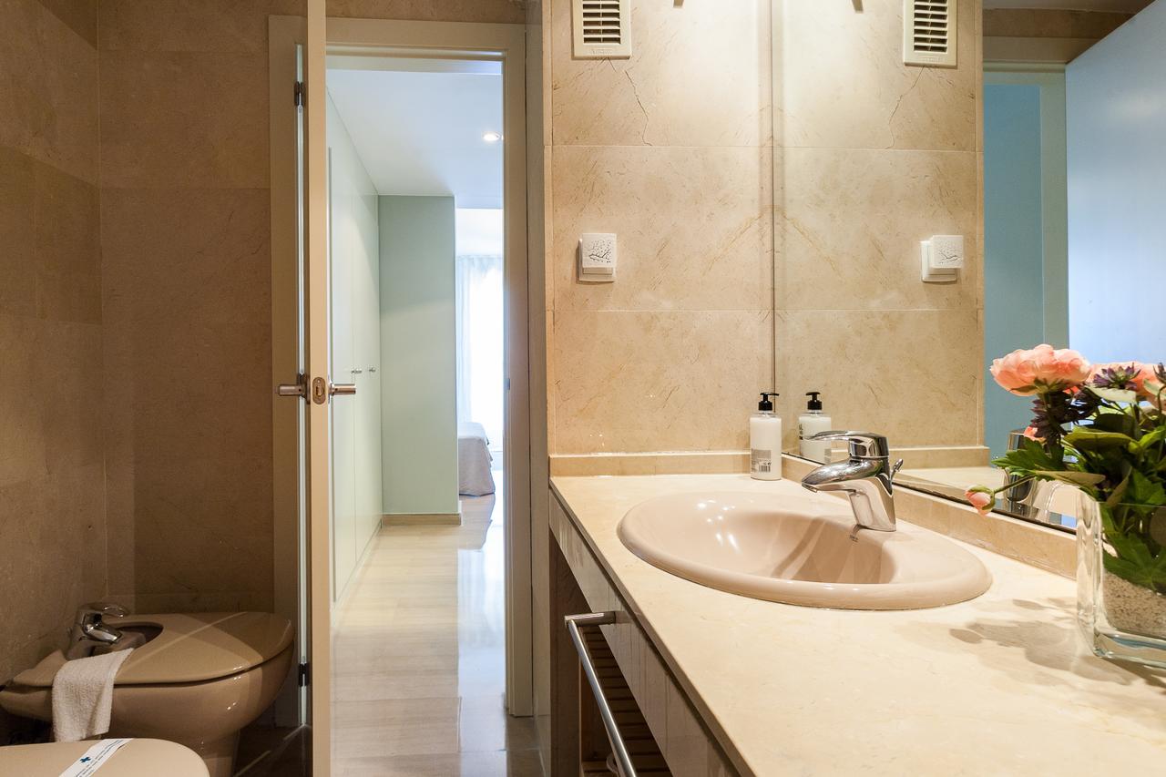 Apartup Green Opera Views บาเลนเซีย ภายนอก รูปภาพ
