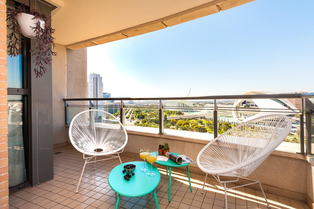 Apartup Green Opera Views บาเลนเซีย ภายนอก รูปภาพ
